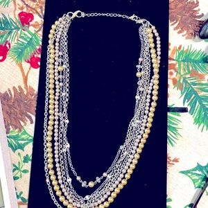 Lia sophia pearl necklace